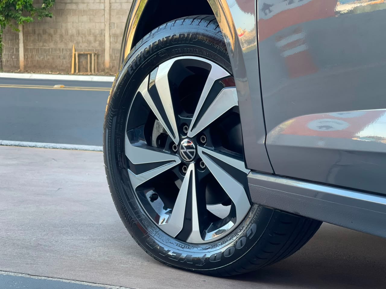 VOLKSWAGEN Virtus 1.0 4P 200 TSI FLEX COMFORTLINE AUTOMÁTICO
