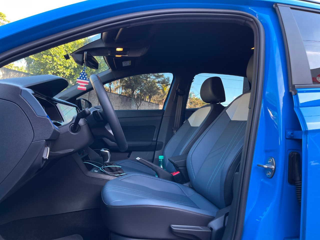 VOLKSWAGEN Nivus 1.0 4P FLEX 200 TSI HIGHLINE TURBO AUTOMÁTICO
