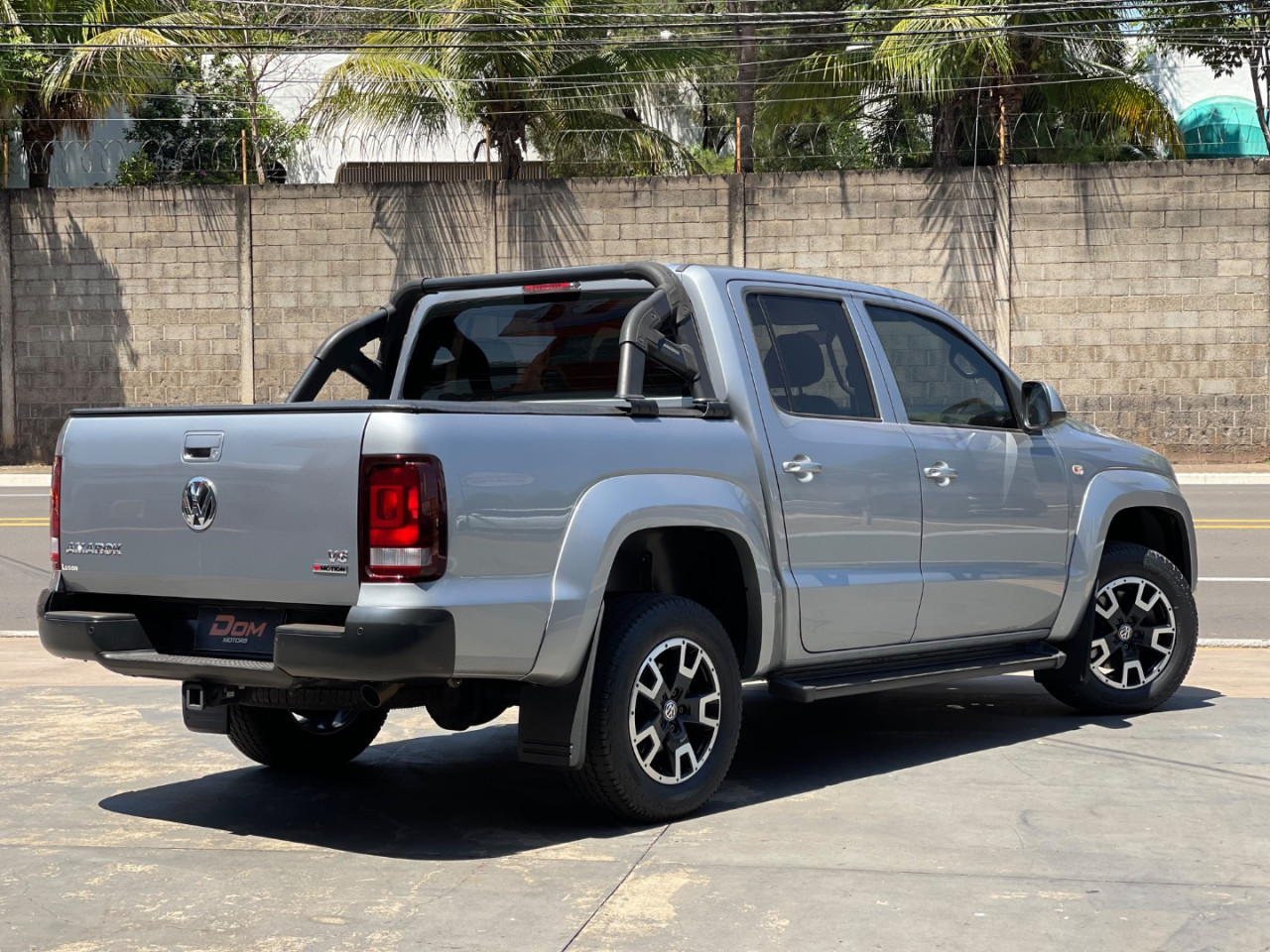 VOLKSWAGEN Amarok 3.0 V6 CABINE DUPLA COMFORT 4X4 TURBO INTERCOOLER AUTOMÁTICO