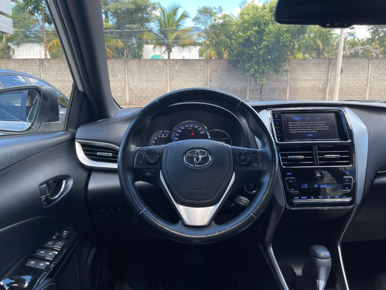 TOYOTA Yaris Hatch 1.5 16V 4P FLEX XLS MULTIDRIVE AUTOMÁTICO CVT