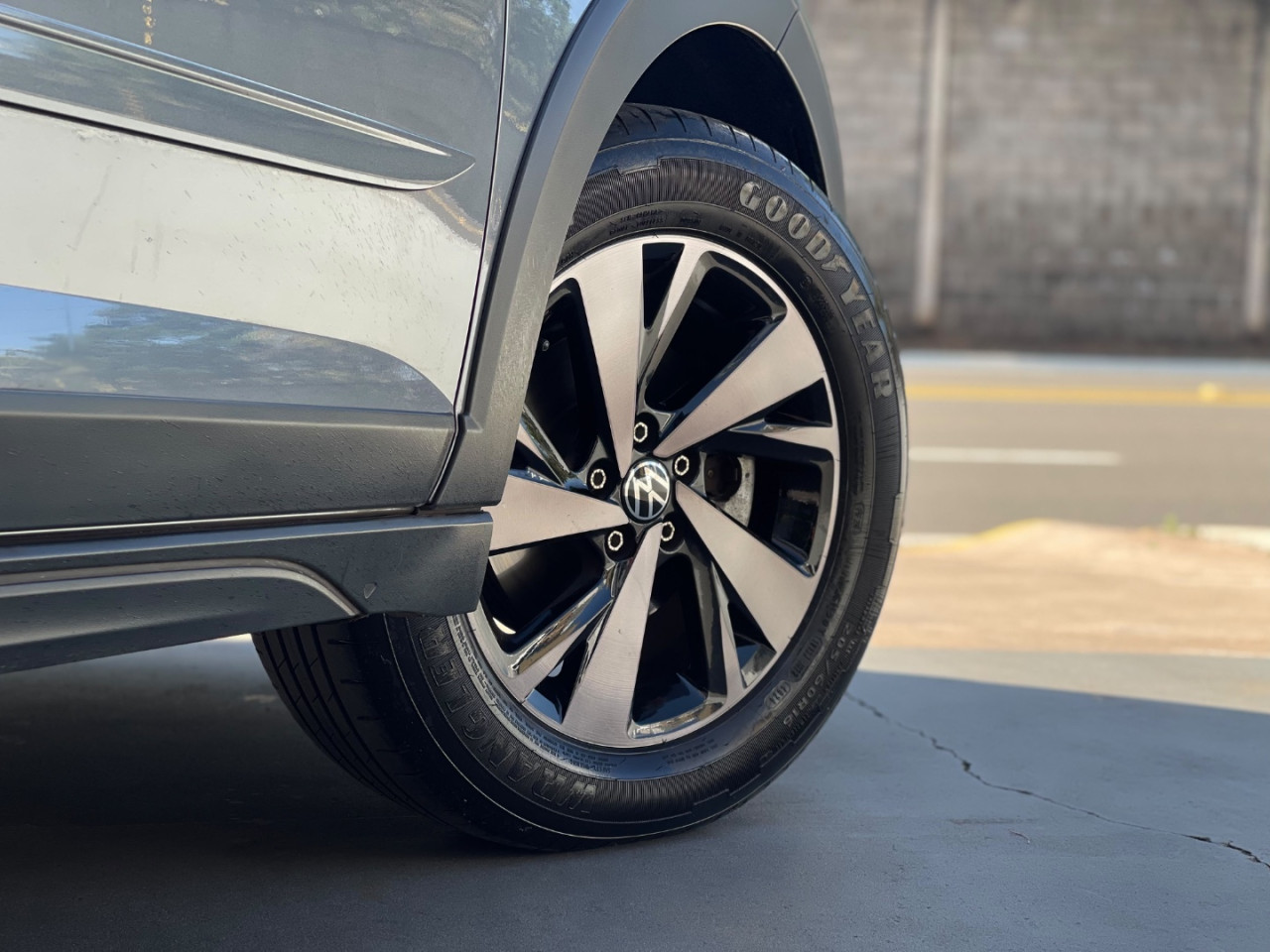 VOLKSWAGEN Nivus 1.0 4P FLEX 170 TSI SENSE TURBO AUTOMÁTICO