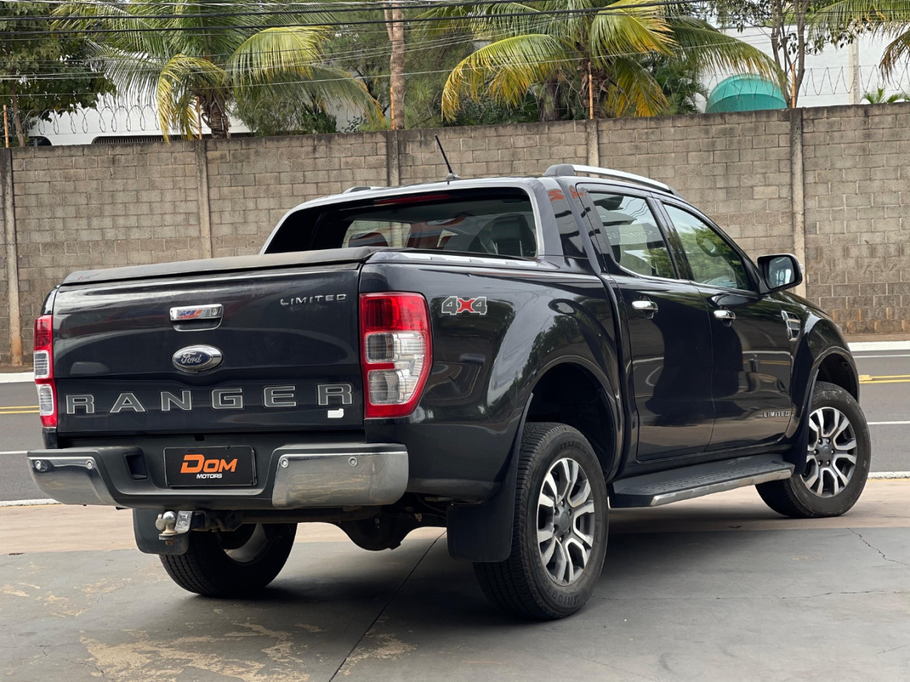 FORD Ranger 3.2 20V CABINE DUPLA 4X4 LIMITED TURBO DIESEL AUTOMÁTICO