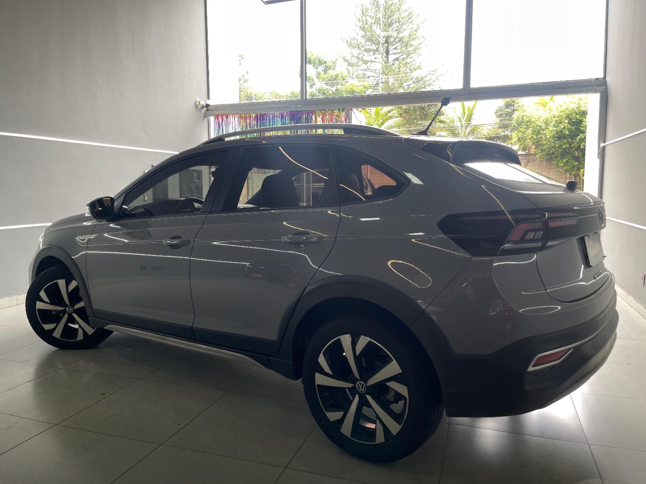 VOLKSWAGEN Nivus 1.0 4P FLEX 200 TSI HIGHLINE TURBO AUTOMÁTICO