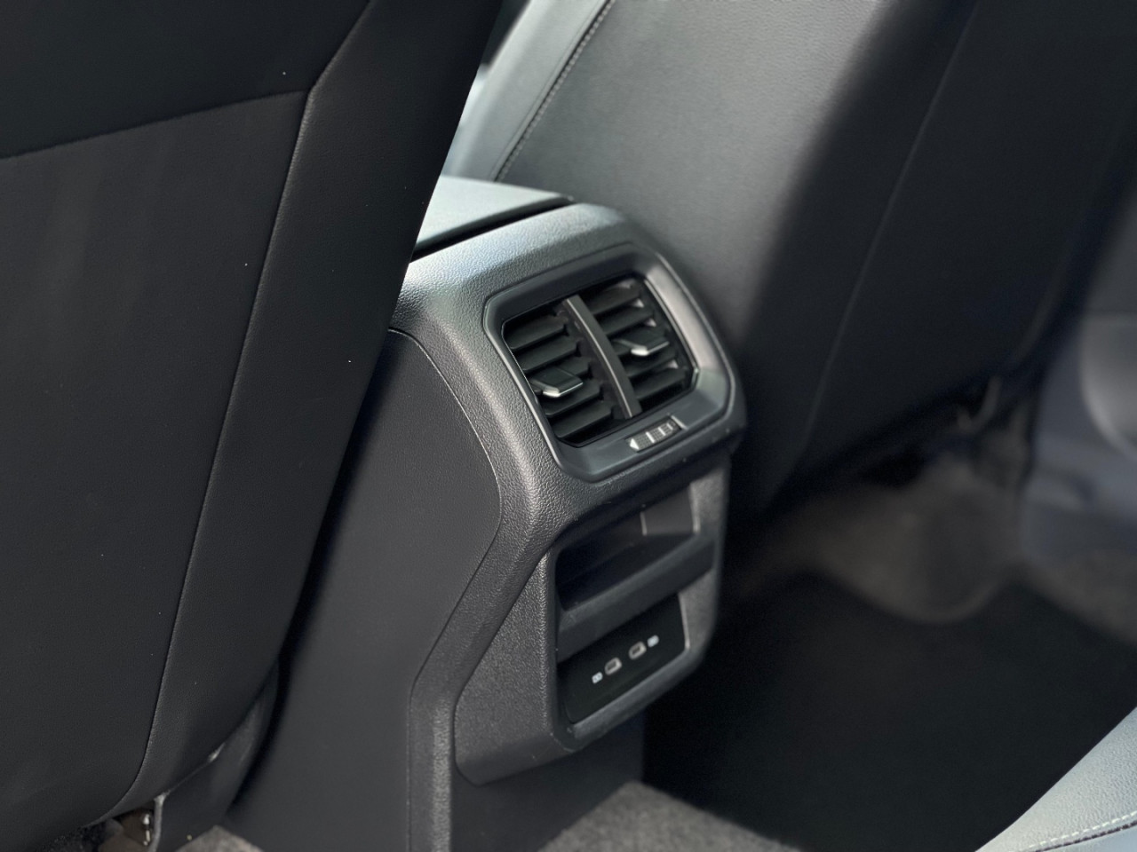 VOLKSWAGEN Taos 1.4 16V 4P FLEX 250 TSI COMFORTLINE AUTOMÁTICO