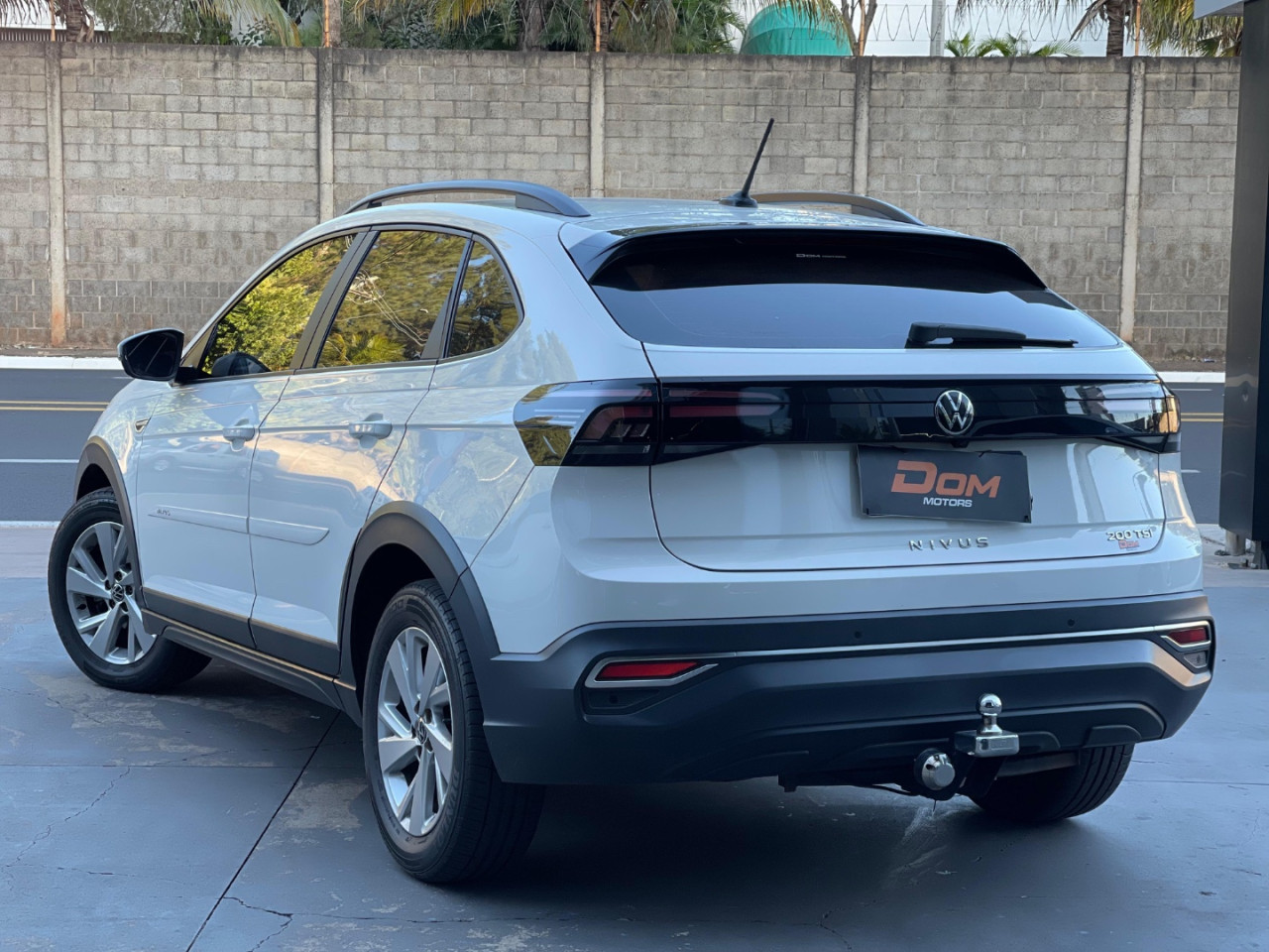 VOLKSWAGEN Nivus 1.0 4P FLEX 200 TSI COMFORTLINE TURBO AUTOMÁTICO