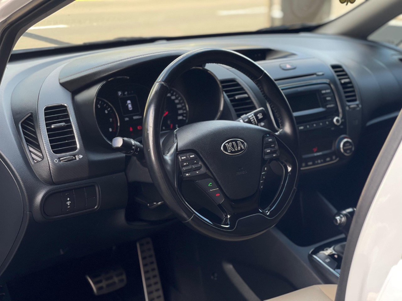 KIA Cerato Sedan 1.6 16V 4P SX AUTOMÁTICO