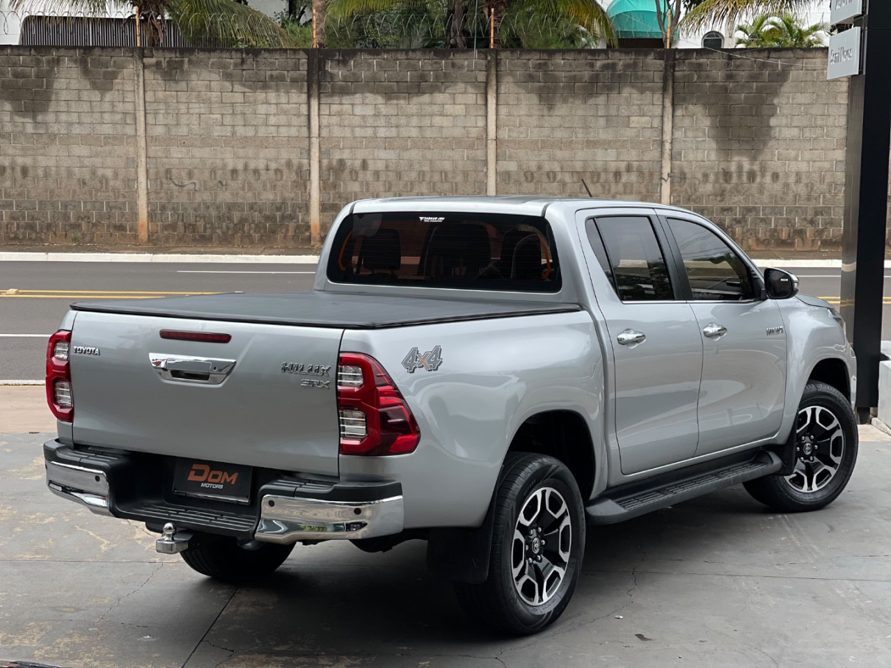 TOYOTA Hilux Caminhonete 2.8 16V 4P SRX DIESEL CABINE DUPLA