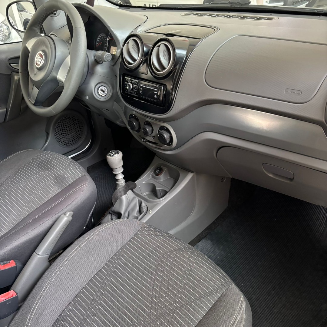 FIAT Palio 1.4 4P FLEX ATTRACTIVE