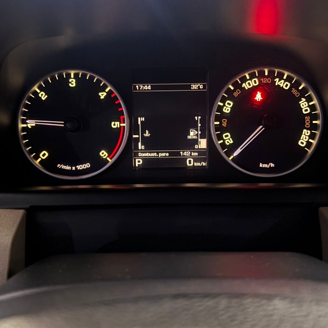 LAND ROVER Discovery 4 3.0 V6 36V 4P 4X4 HSE TURBO DIESEL AUTOMÁTICO