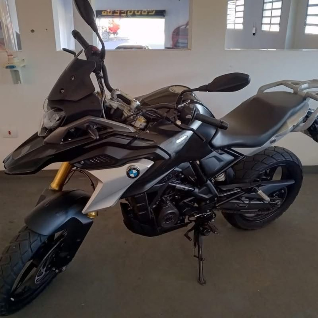 G 310 GS -- Selecione --