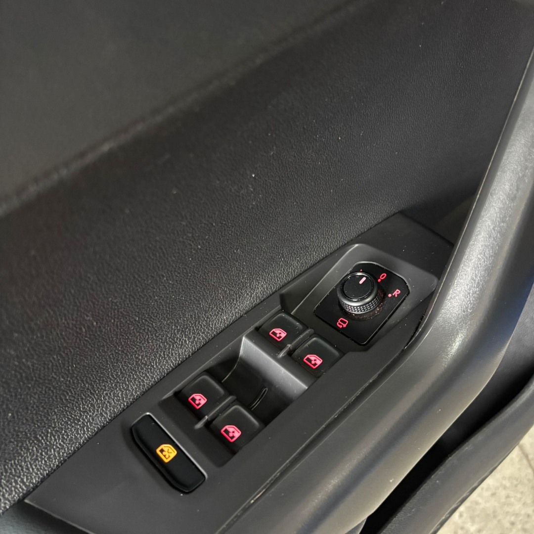 VOLKSWAGEN Nivus 1.0 4P FLEX 200 TSI HIGHLINE TURBO AUTOMÁTICO