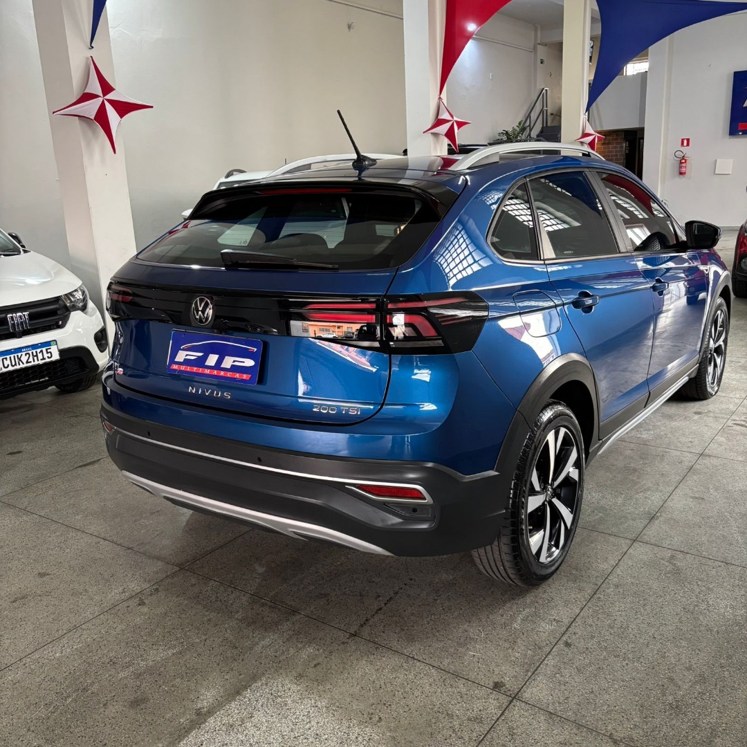 VOLKSWAGEN Nivus 1.0 4P FLEX 200 TSI HIGHLINE TURBO AUTOMÁTICO