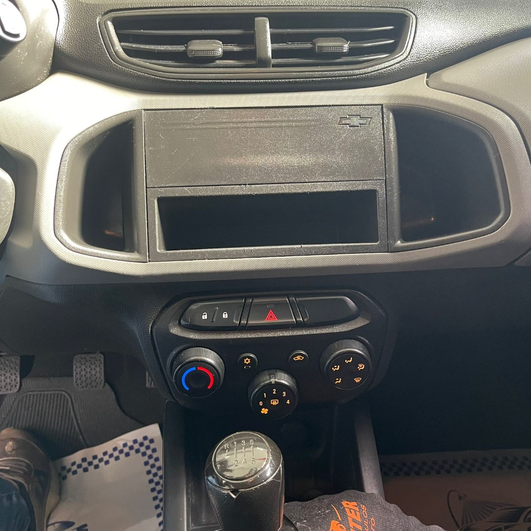 CHEVROLET Onix Hatch 1.0 4P FLEX JOY