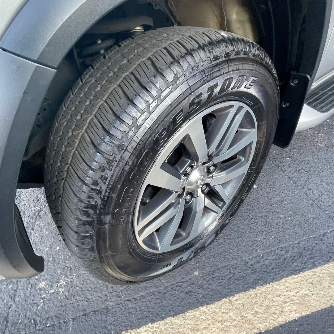 TOYOTA Hilux SW4 2.8 16V 4P SRX 4X4 7 LUGARES TURBO DIESEL AUTOMÁTICO