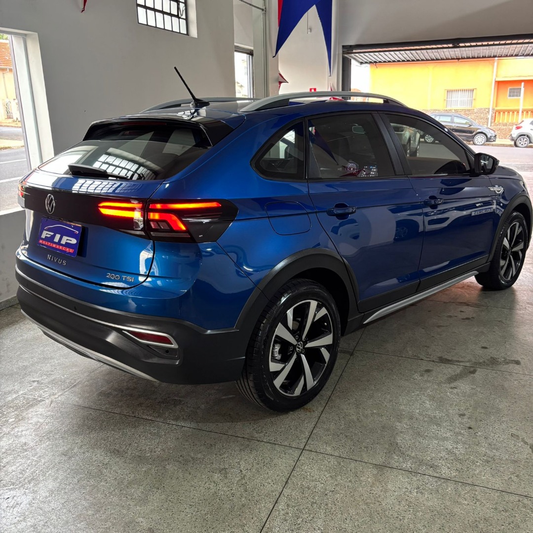 VOLKSWAGEN Nivus 1.0 4P FLEX 200 TSI HIGHLINE TURBO AUTOMÁTICO