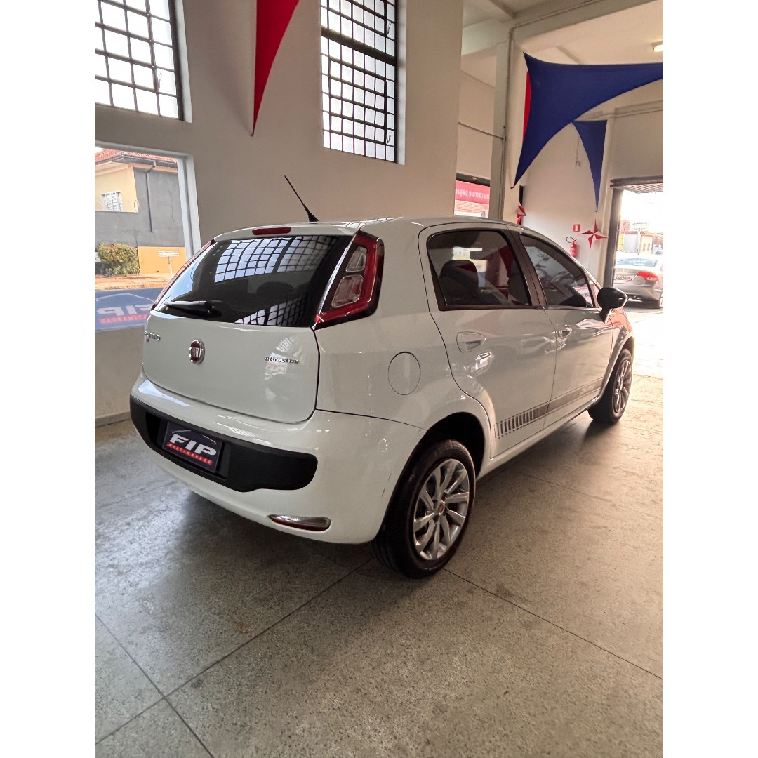 FIAT Punto 1.4 4P ATTRACTIVE FLEX