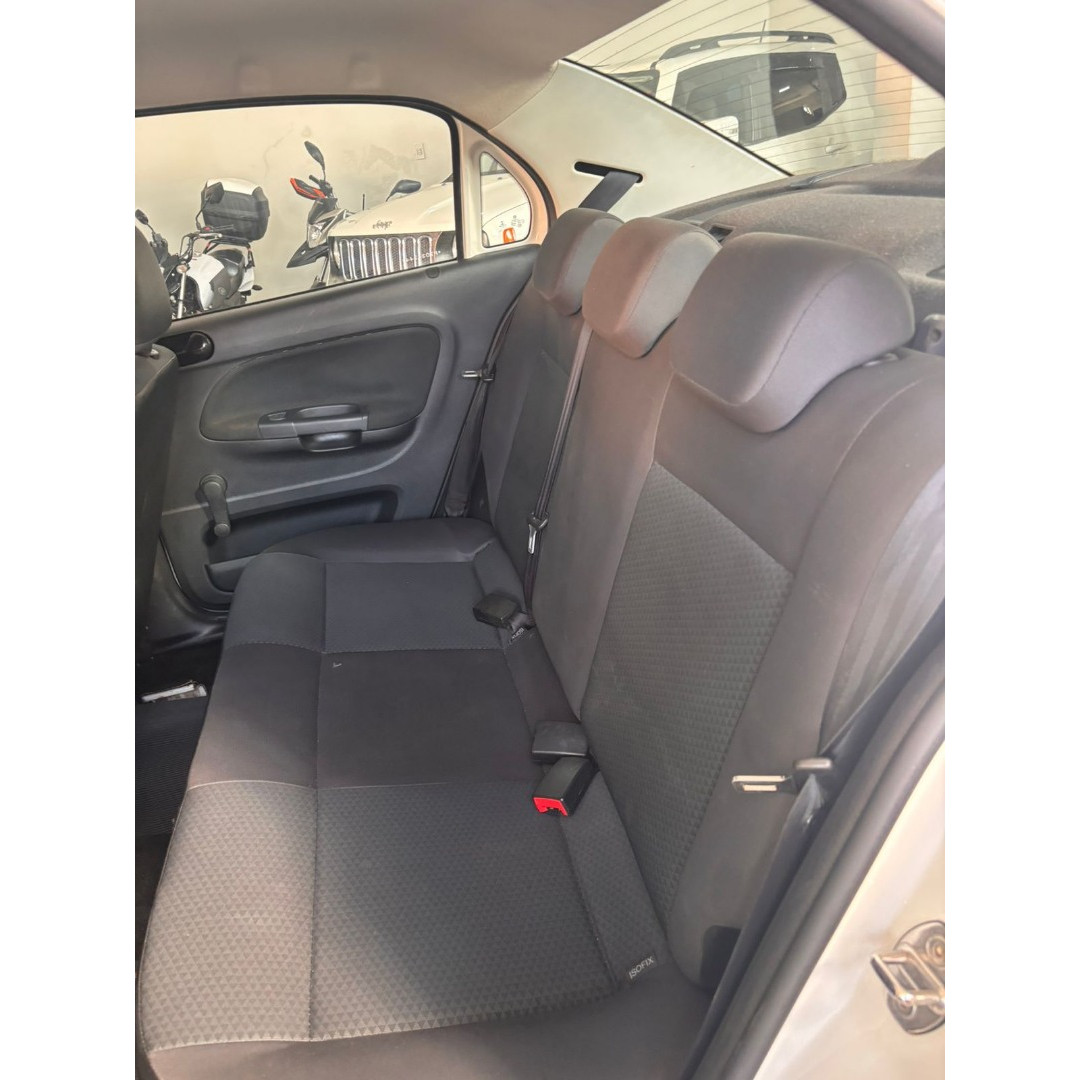 VOLKSWAGEN Voyage 1.0 4P FLEX