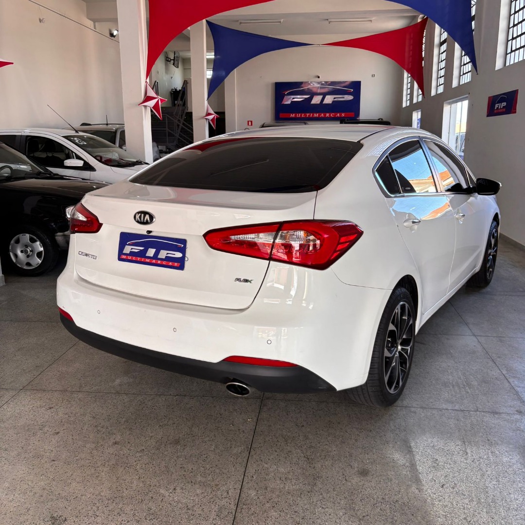 KIA Cerato Sedan 1.6 16V 4P SX AUTOMÁTICO