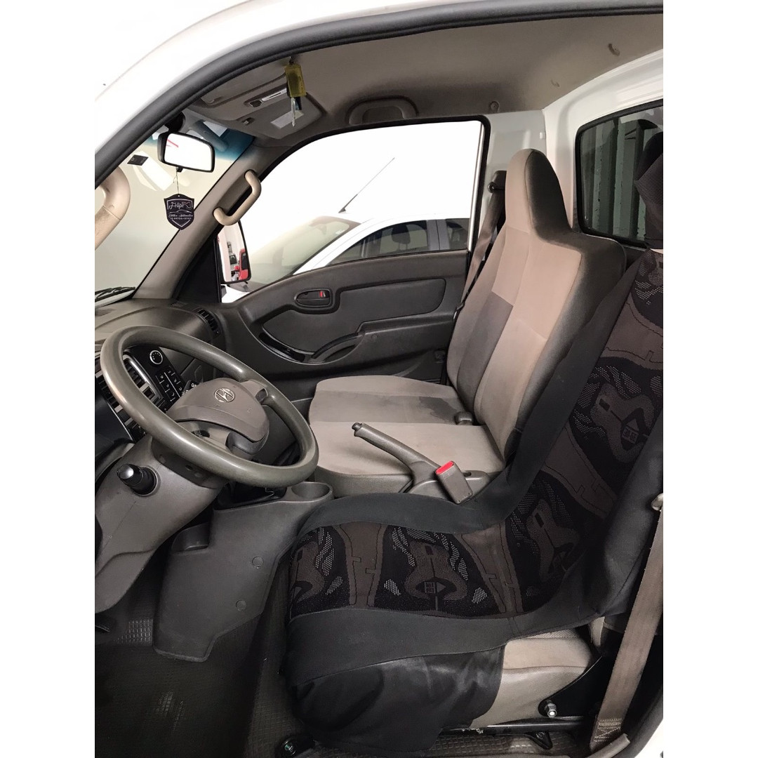 HYUNDAI HR 2.5 TCI HD DIESEL CARROCERIA DE MADEIRA