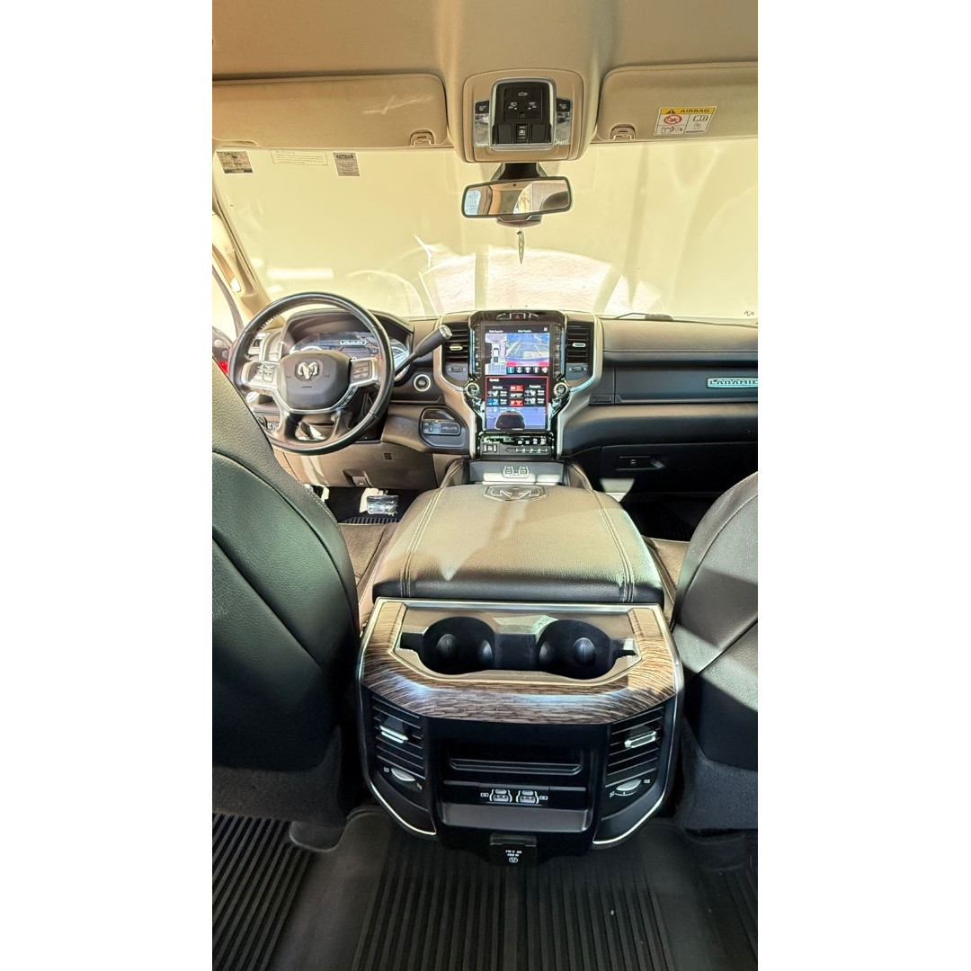 RAM 2500 6.7 I6 24V SLT CABINE DUPLA TURBO DIESEL LARAMIE 4X4 AUTOMÁTICO