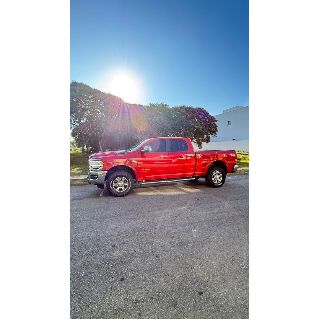 RAM 2500 6.7 I6 24V SLT CABINE DUPLA TURBO DIESEL LARAMIE 4X4 AUTOMÁTICO