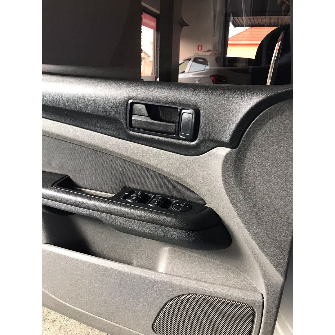 FORD Focus Hatch 1.6 16V 4P SE PLUS FLEX