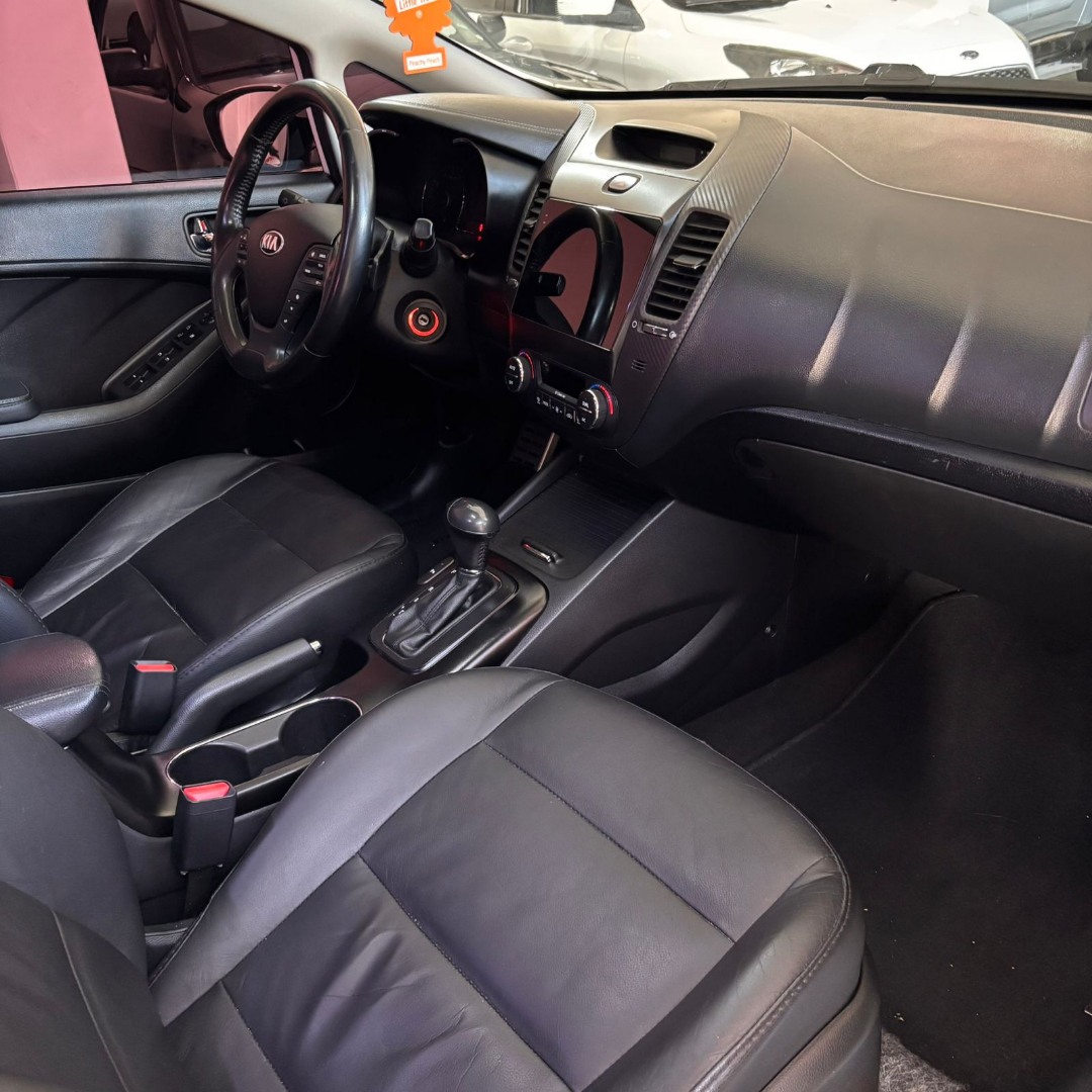 KIA Cerato Sedan 1.6 16V 4P SX AUTOMÁTICO