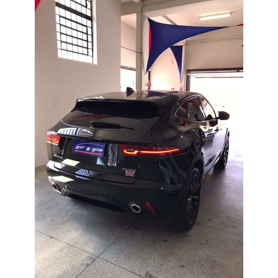 JAGUAR E-Pace 2.0 16V 4P P300 R-DYNAMIC S AWD TURBO AUTOMÁTICO