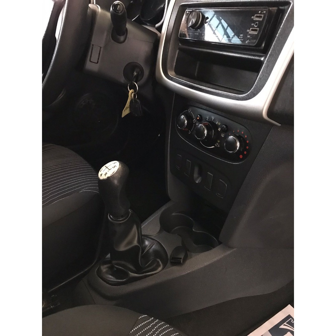 RENAULT Sandero 1.0 16V 4P FLEX AUTHENTIQUE