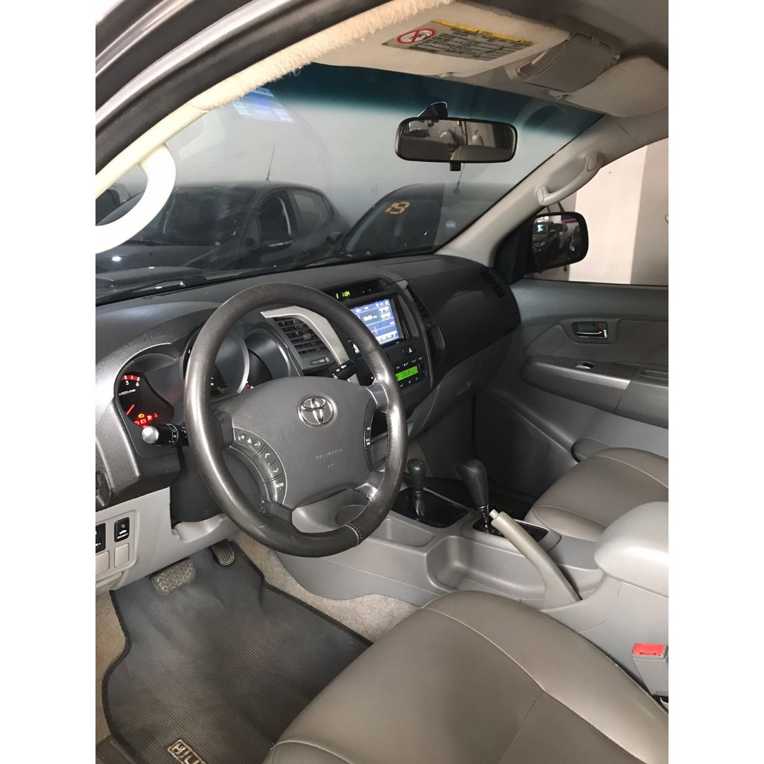 TOYOTA Hilux Caminhonete 3.0 4P SR 4X4 TURBO DIESEL CABINE DUPLA AUTOMÁTICO