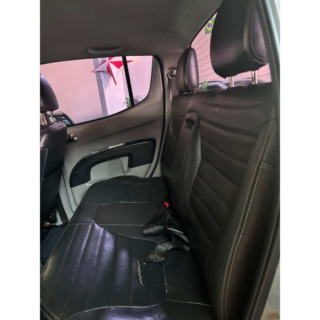 MITSUBISHI L 200 Triton 3.2 16V HPE 4X4 CABINE DUPLA TURBO DIESEL INTERCOOLER AUTOMÁTICO