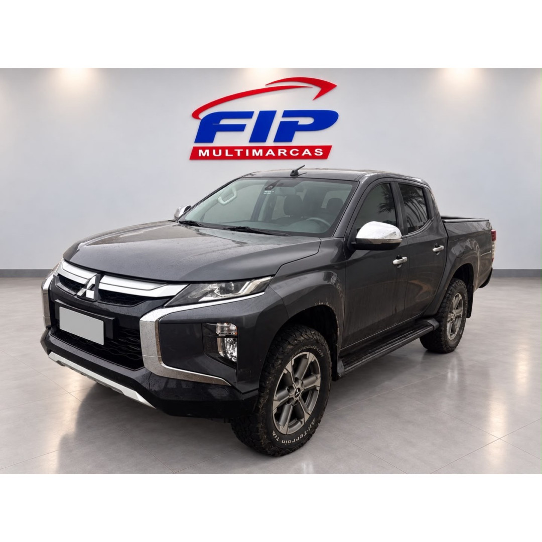 L 200 Triton 2.4 16V SPORT HPE 4X4 CABINE DUPLA TURBO DIESEL AUTOMÁTICO
