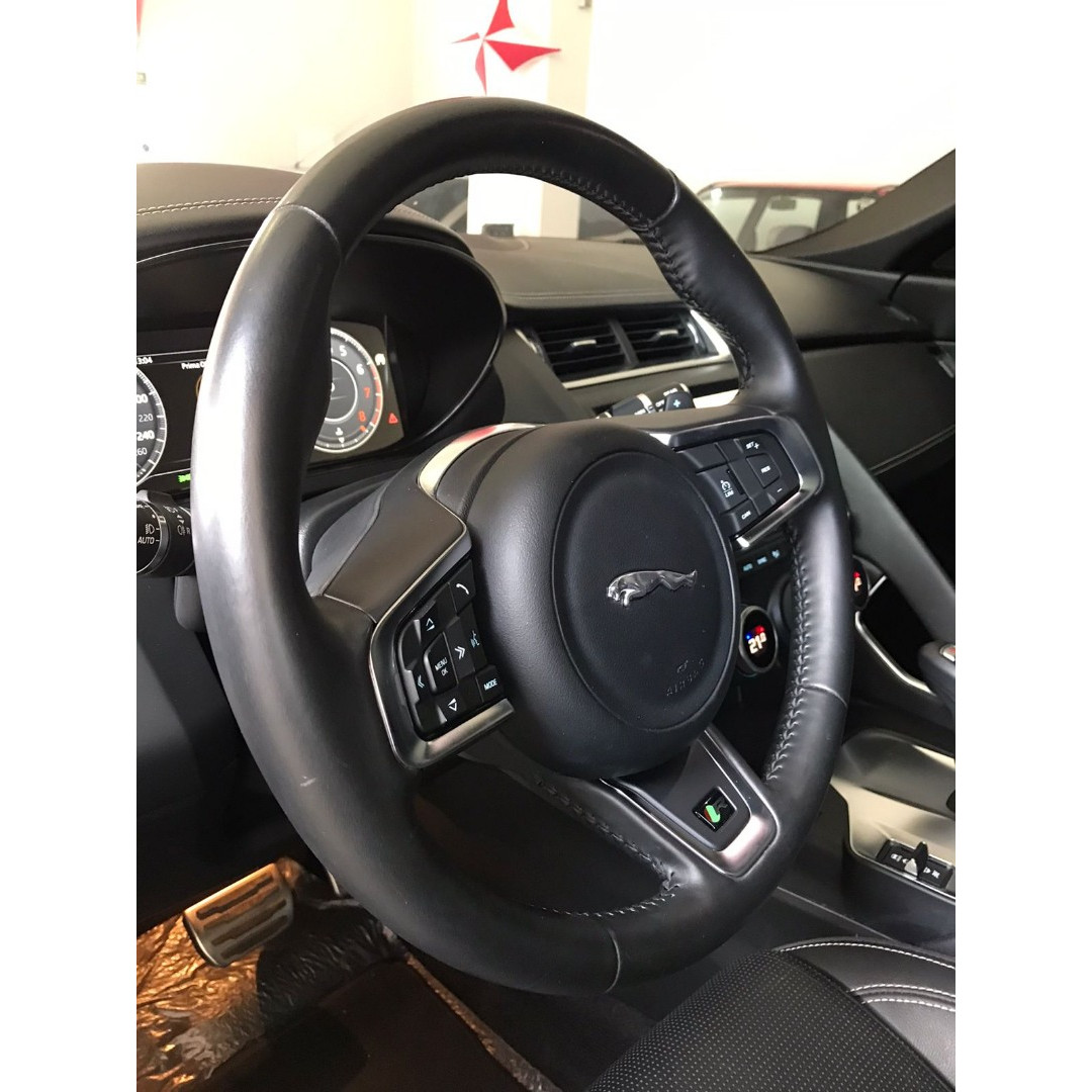 JAGUAR E-Pace 2.0 16V 4P P300 R-DYNAMIC S AWD TURBO AUTOMÁTICO