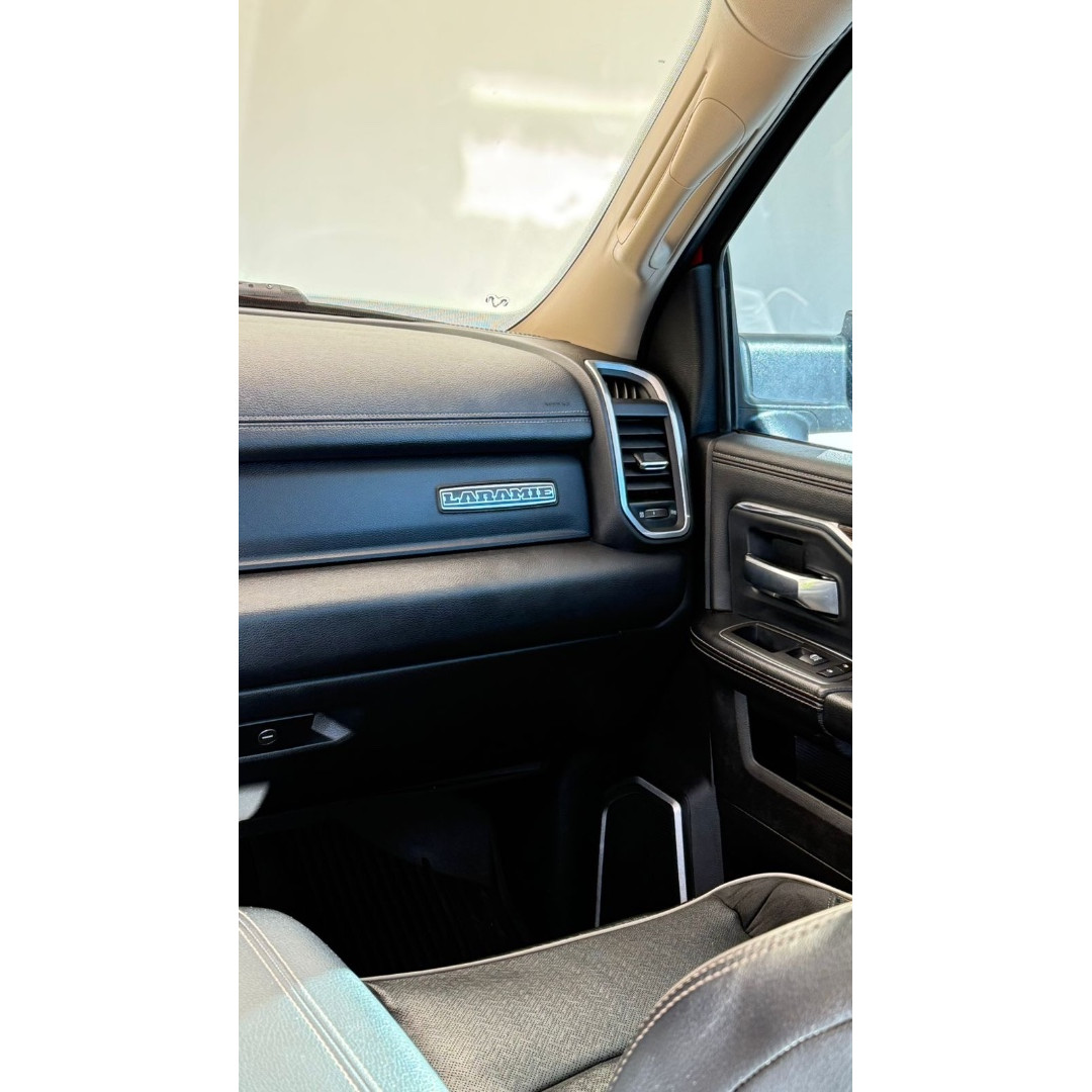 RAM 2500 6.7 I6 24V SLT CABINE DUPLA TURBO DIESEL LARAMIE 4X4 AUTOMÁTICO