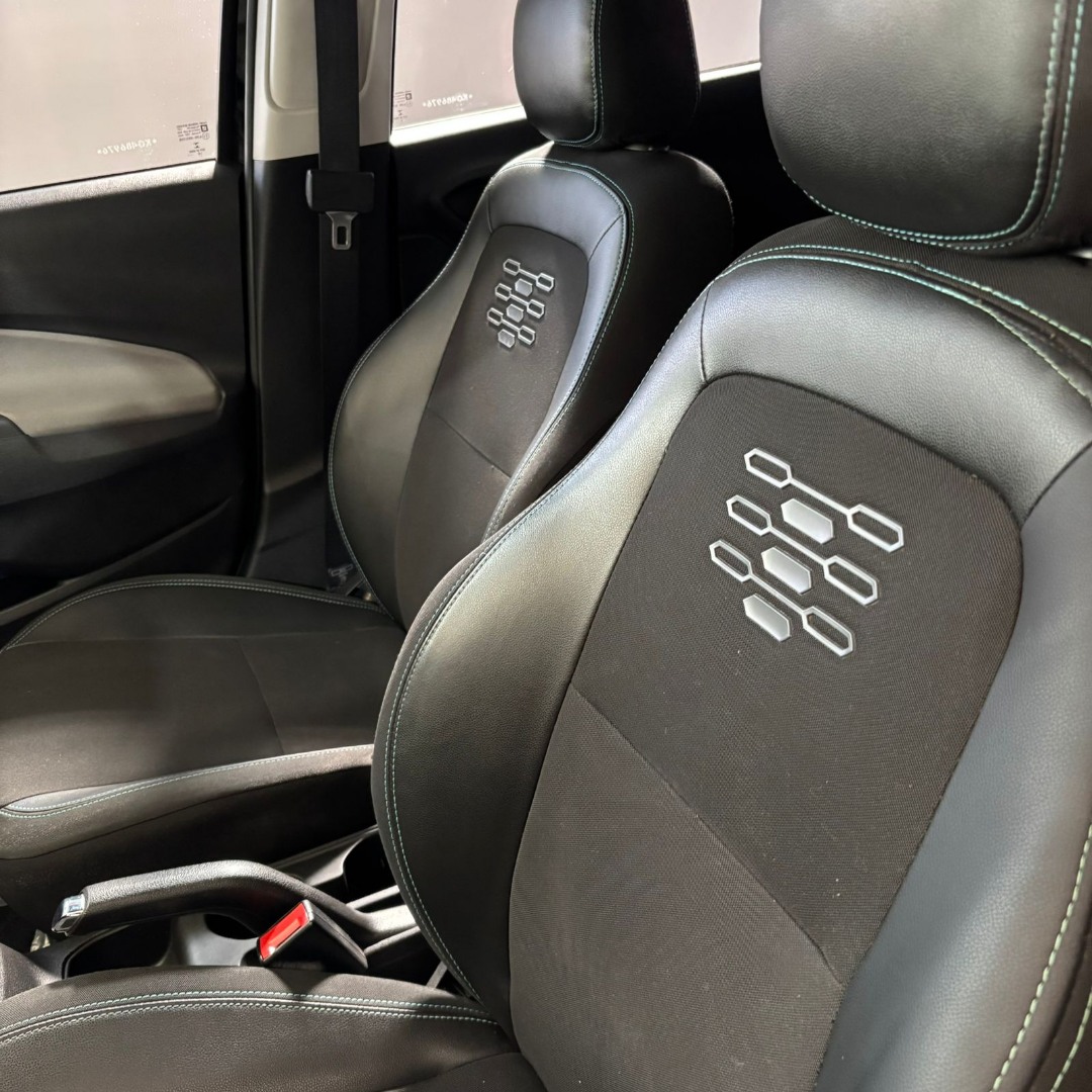 CHEVROLET Onix Hatch 1.4 4P FLEX LT AUTOMÁTICO