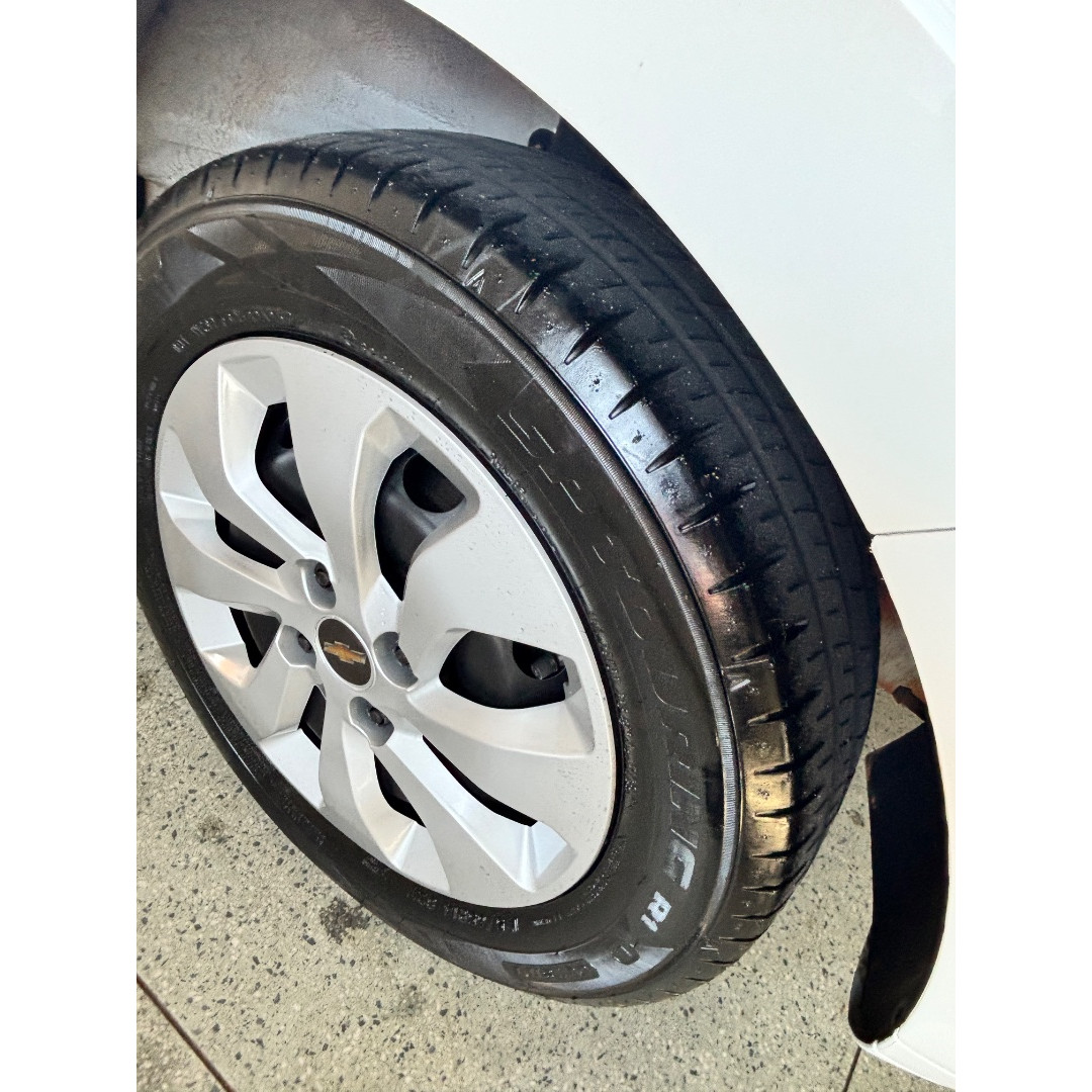 CHEVROLET Onix Hatch 1.0 4P FLEX JOY