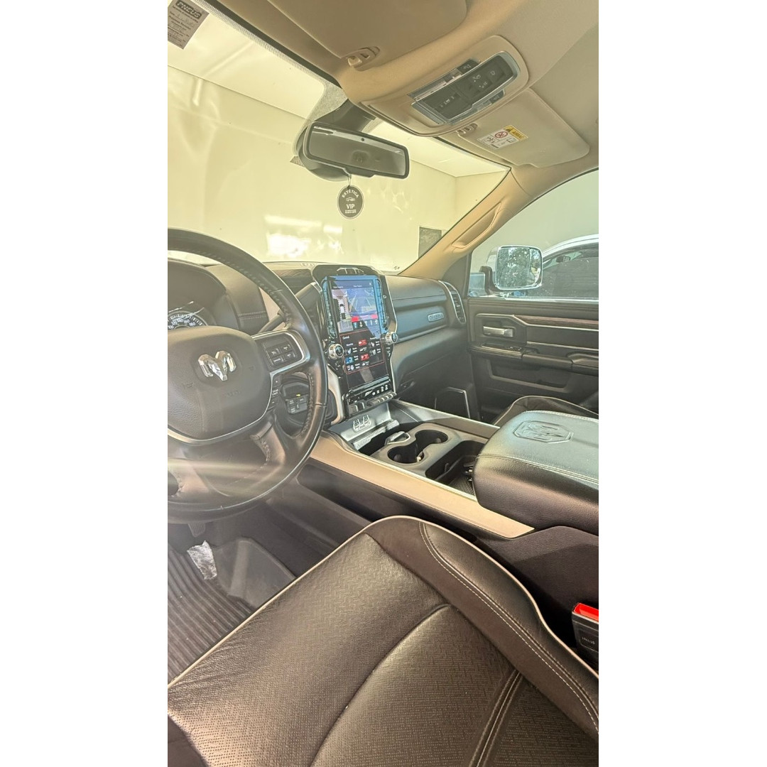 RAM 2500 6.7 I6 24V SLT CABINE DUPLA TURBO DIESEL LARAMIE 4X4 AUTOMÁTICO