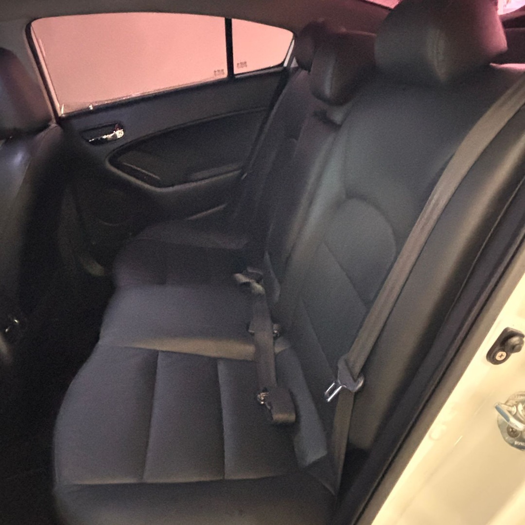 KIA Cerato Sedan 1.6 16V 4P SX AUTOMÁTICO