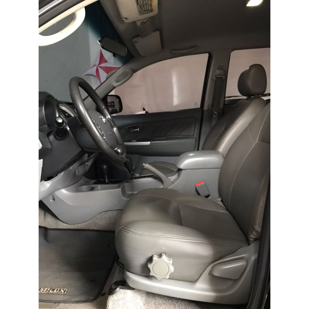 TOYOTA Hilux Caminhonete 3.0 4P SR 4X4 TURBO DIESEL CABINE DUPLA AUTOMÁTICO