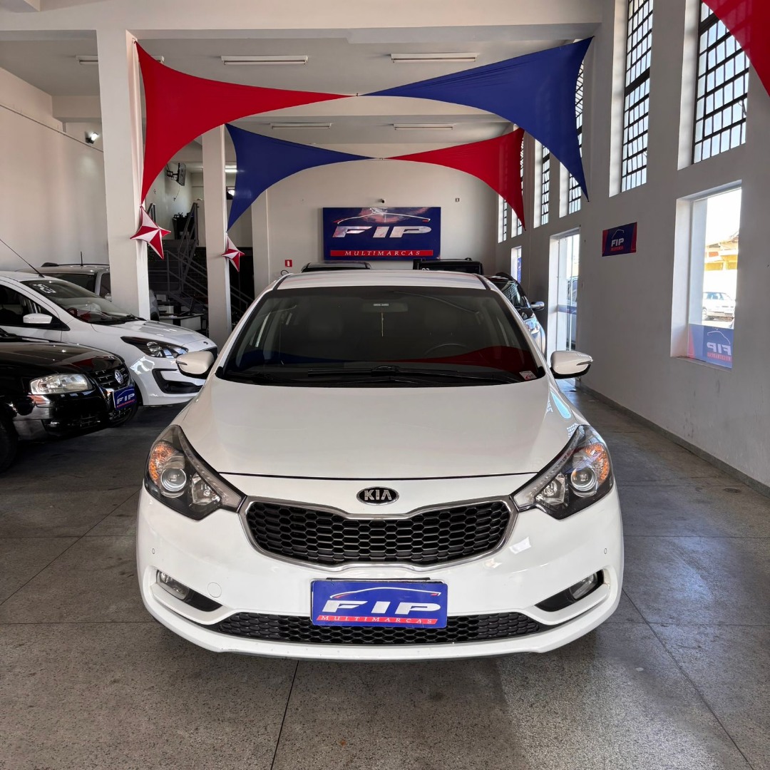 KIA Cerato Sedan 1.6 16V 4P SX AUTOMÁTICO