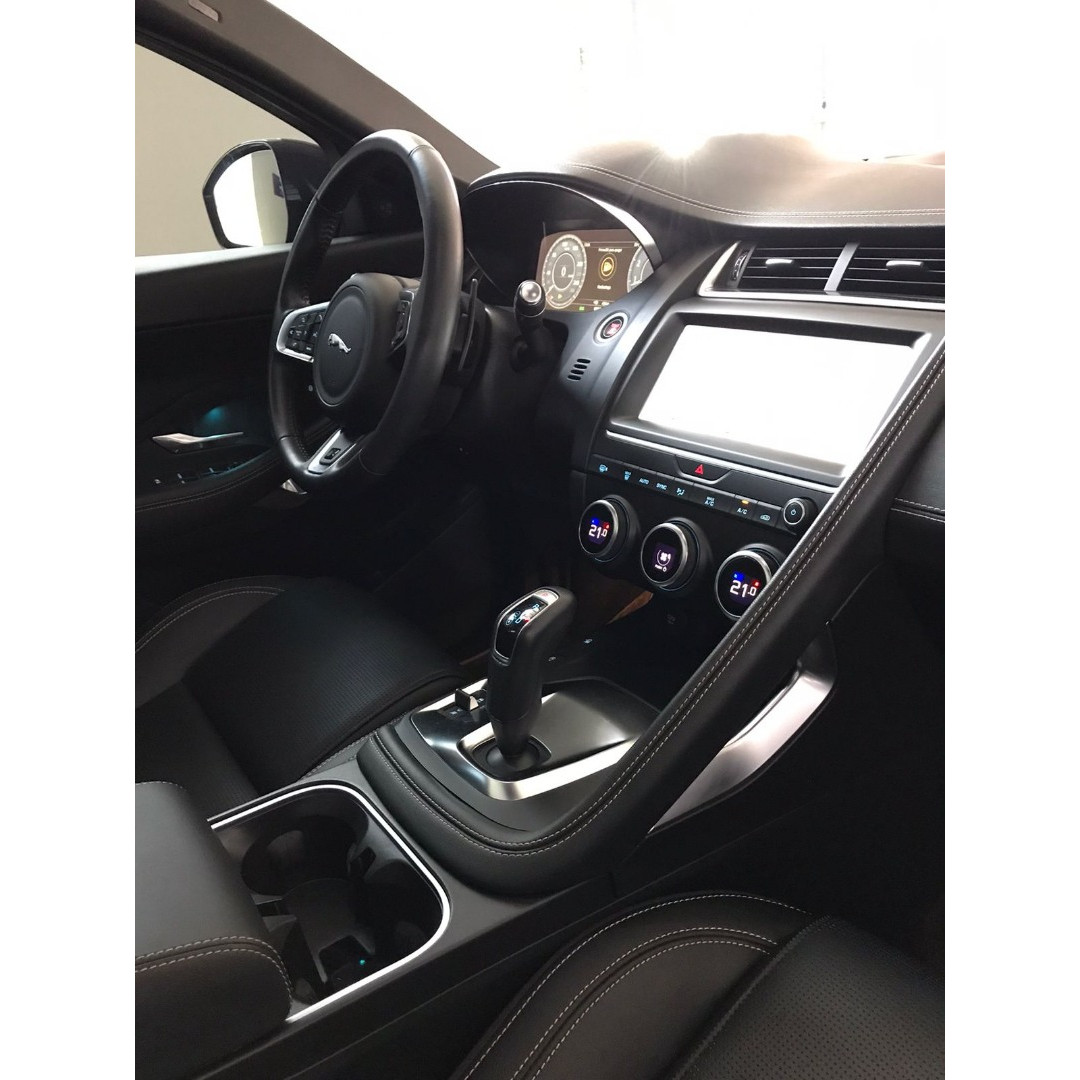 JAGUAR E-Pace 2.0 16V 4P P300 R-DYNAMIC S AWD TURBO AUTOMÁTICO