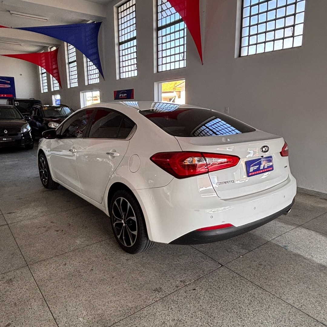 KIA Cerato Sedan 1.6 16V 4P SX AUTOMÁTICO
