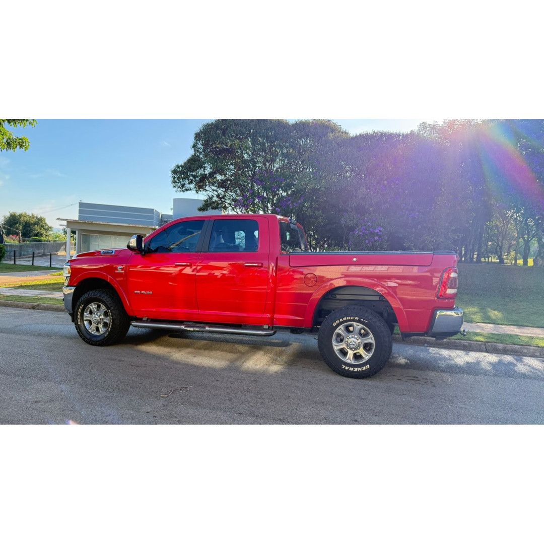 RAM 2500 6.7 I6 24V SLT CABINE DUPLA TURBO DIESEL LARAMIE 4X4 AUTOMÁTICO