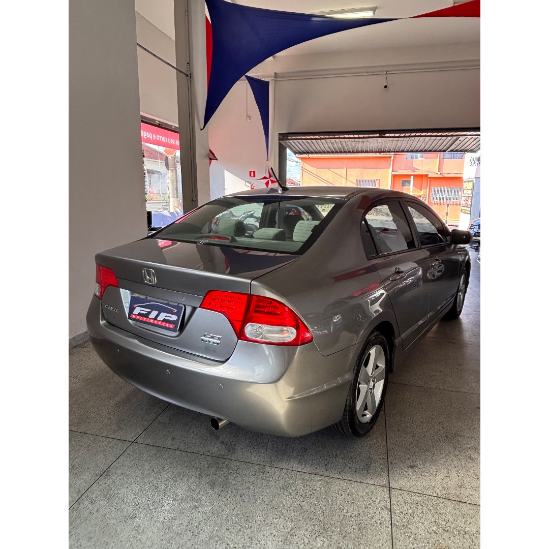 HONDA Civic 1.8 16V 4P LXS AUTOMÁTICO