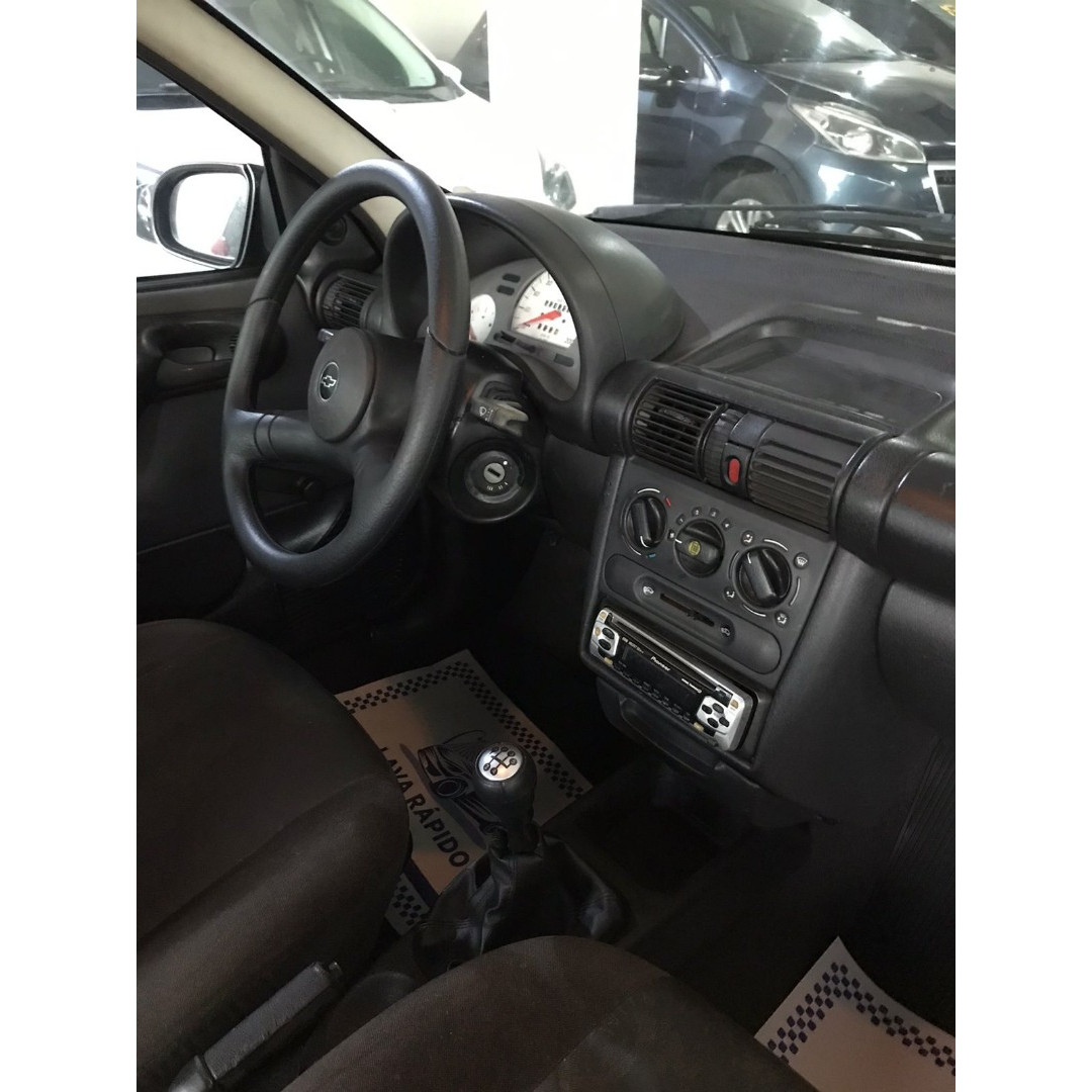 CHEVROLET Corsa Sedan 1.0 16V 4P MILENIUM