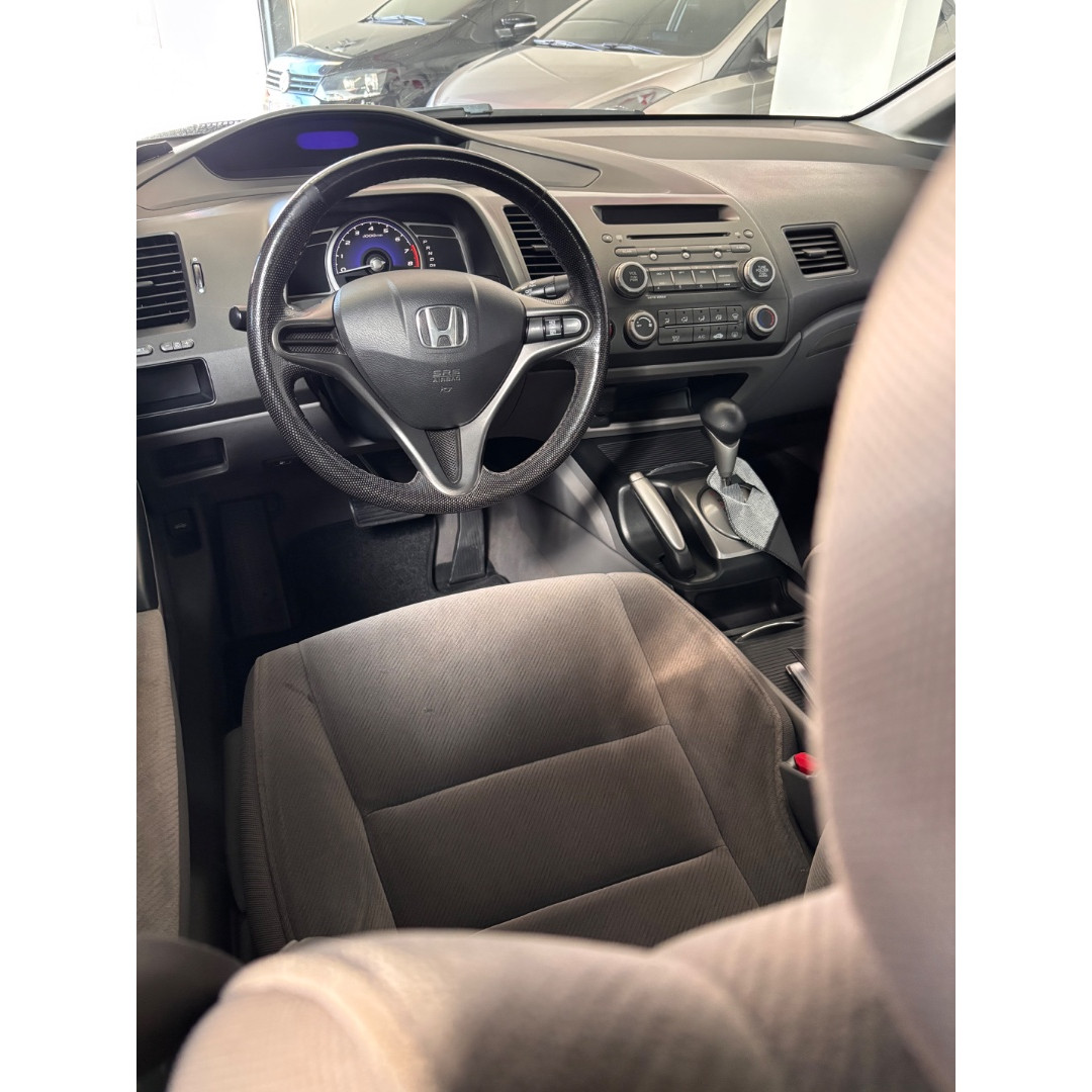 HONDA Civic 1.8 16V 4P LXS AUTOMÁTICO