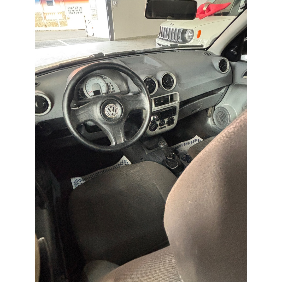 VOLKSWAGEN Gol 1.0 4P G4 FLEX