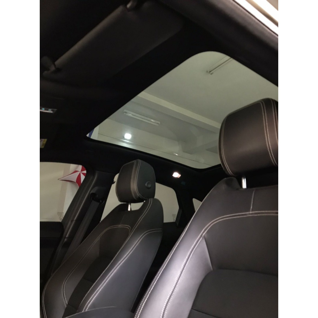 JAGUAR E-Pace 2.0 16V 4P P300 R-DYNAMIC S AWD TURBO AUTOMÁTICO