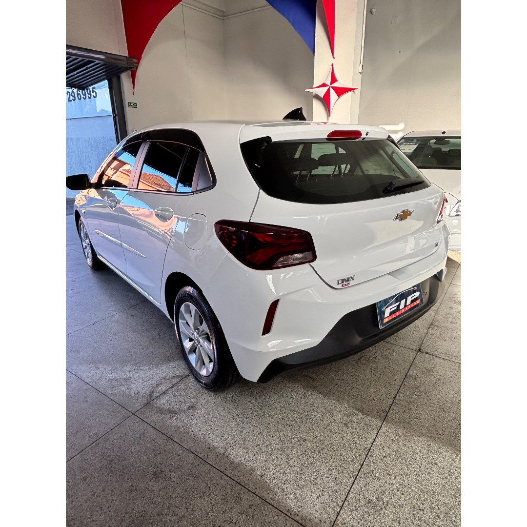 CHEVROLET Onix Hatch 1.0 4P FLEX LT2