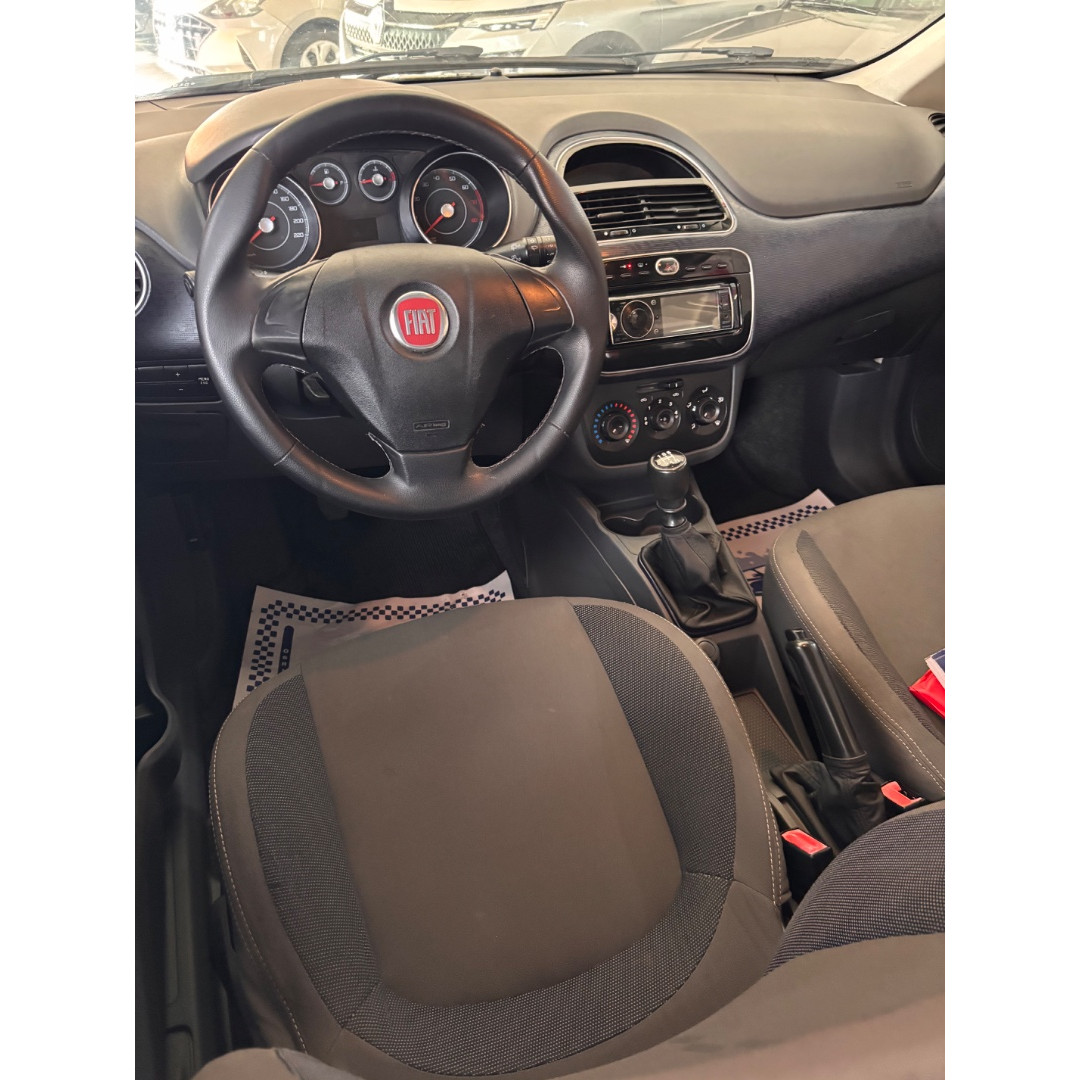 FIAT Punto 1.4 4P ATTRACTIVE FLEX